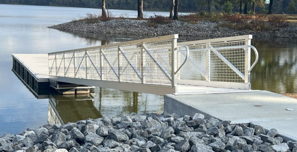 floating dock system, courtesy dock by BoardSafe
