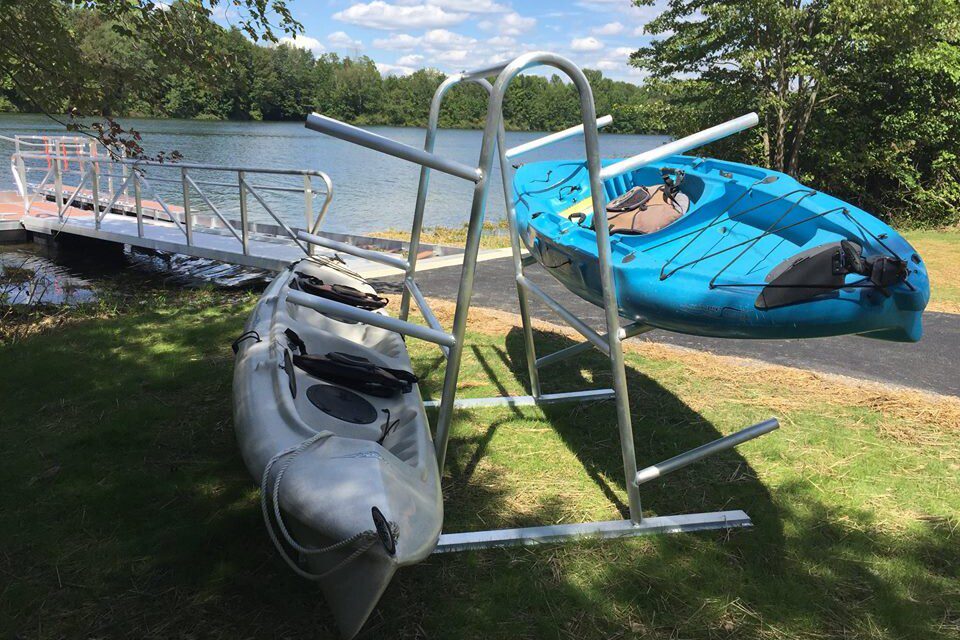 aluminum-kayak-rack-lake