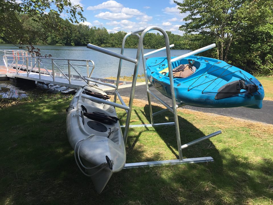 aluminum-kayak-rack-lake