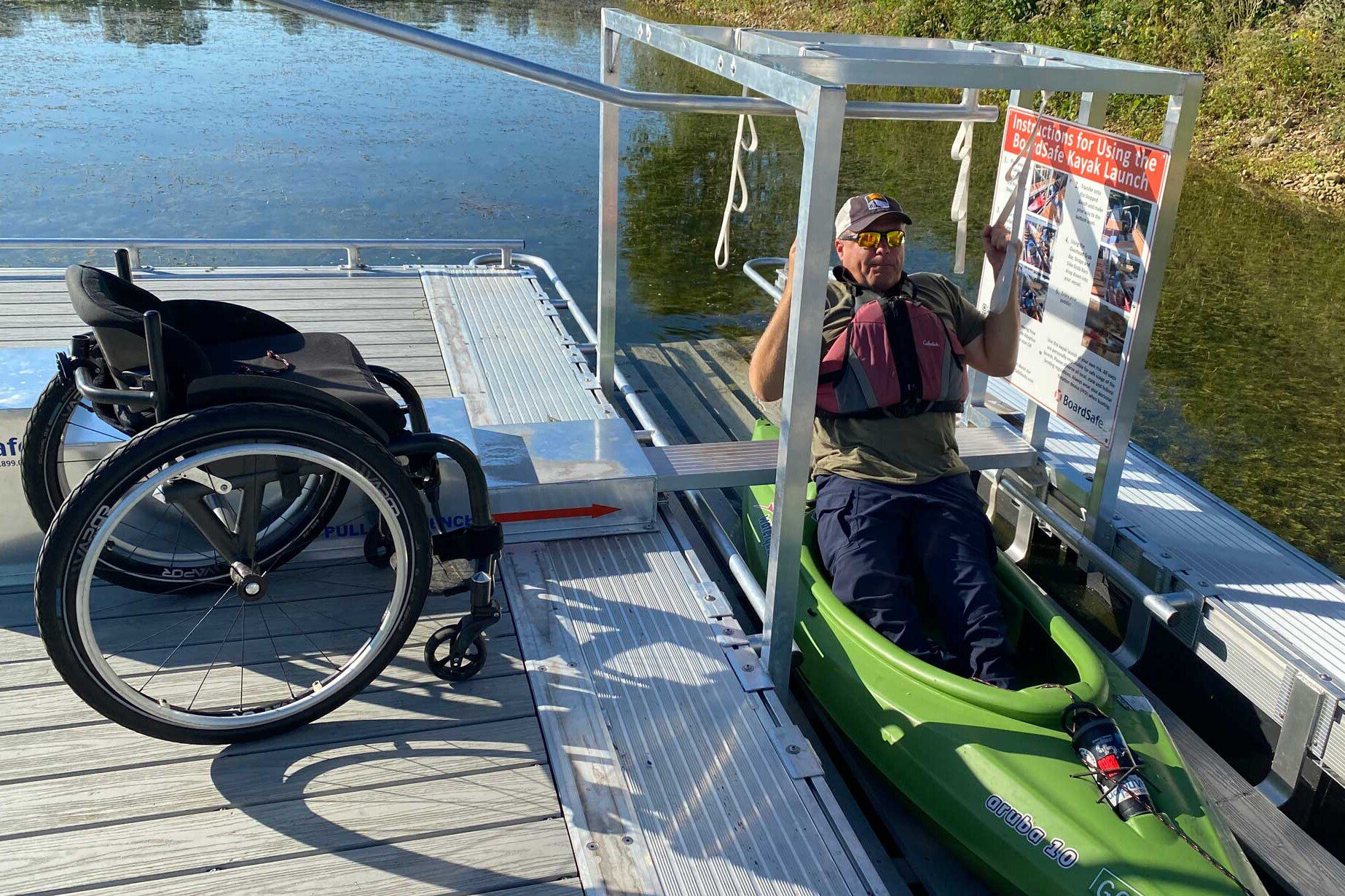 Bill Bogdan using BoardSafe kayak launch