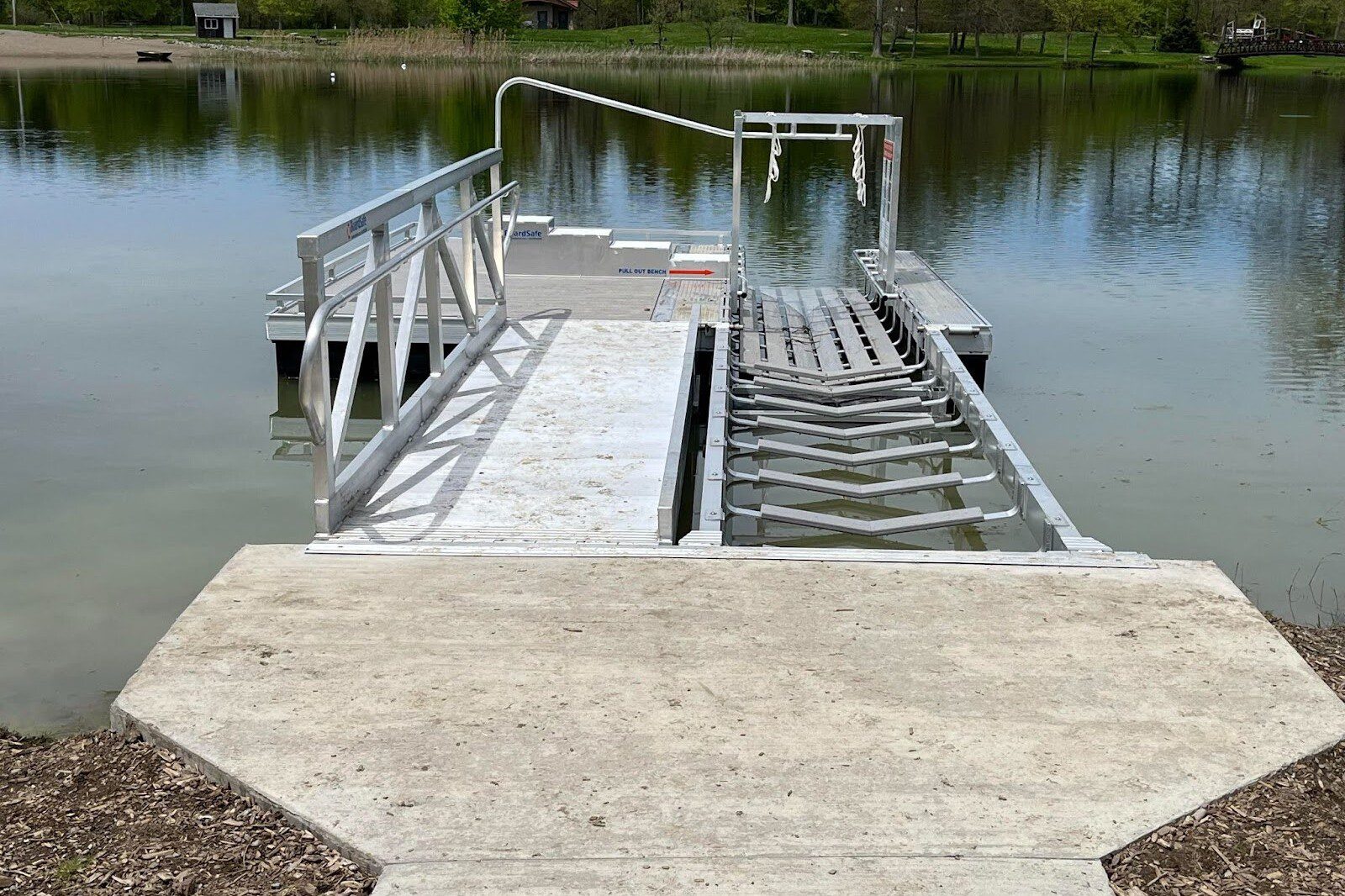Darien Lakes NY kayak launch closeup