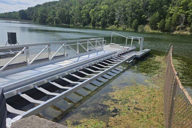 Acorn Lake TN BoardSafe dock side view