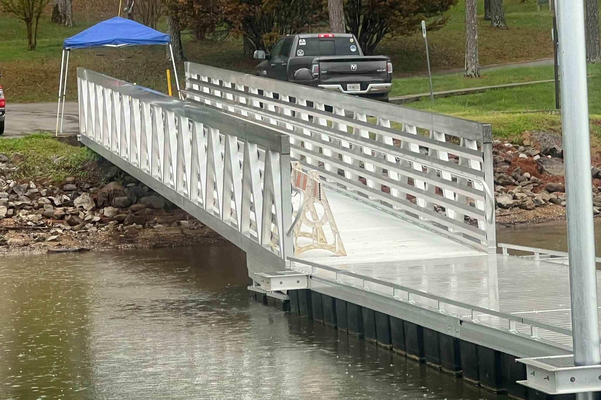 floating dock, courtesy boat dock by BoardSafe